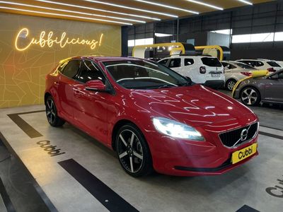 2019 Volvo V40 T3 Momentum Auto