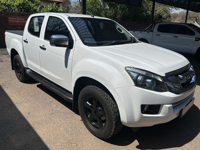 2015 Isuzu KB 300 D-Teq LX  Double-Cab