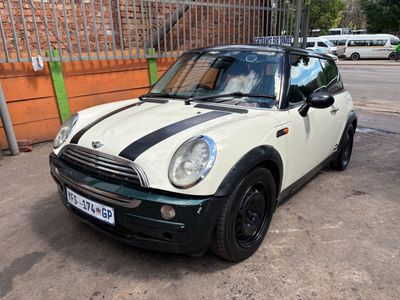 2003 MINI Hatch Cooper