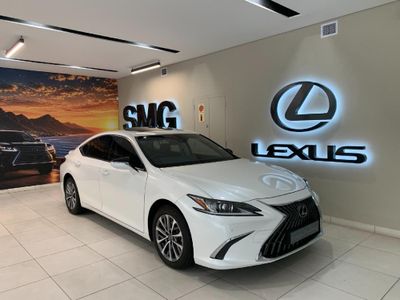 2025 Lexus ES 300h EX