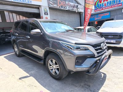 2022 Toyota Fortuner 2.4 GD-6 Raised Body