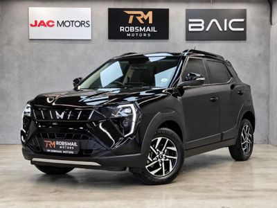 2025 Mahindra XUV 3XO 1.2T AX5 Auto