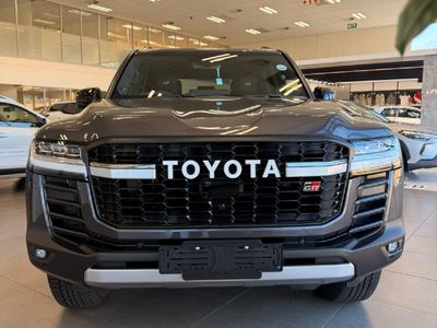 2026 Toyota Land Cruiser 300 V6 3.3D GR-S