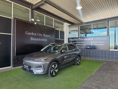 2026 Geely E5 Apex