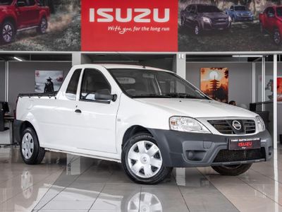 2023 Nissan NP200 1.6 A/C Safety Pack