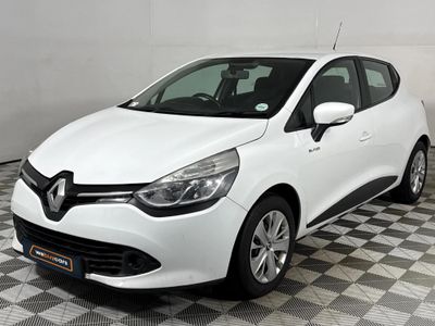 2016 Renault Clio IV 900T Blaze Limited Edition 5-dr (66kW)