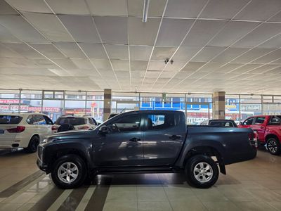 2023 Mitsubishi Triton 2.4 Di-GL Double-Cab