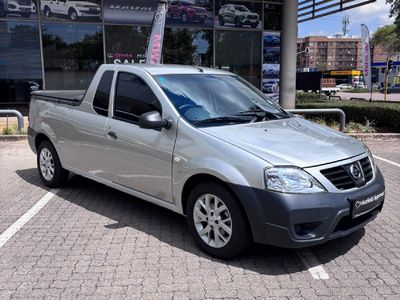 2023 Nissan NP200 1.6 A/C Safety Pack