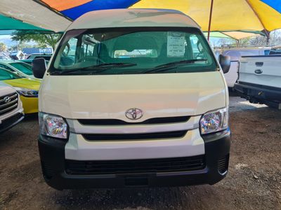 2014 Toyota Quantum 16 seater