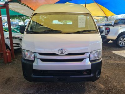 2010 Toyota Quantum 16 seater