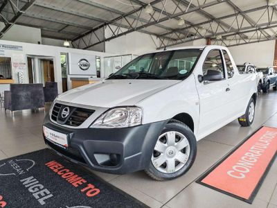 2023 Nissan NP200 1.6 A/C Safety Pack