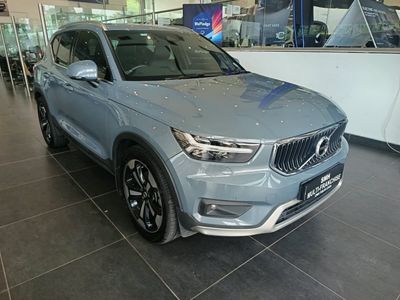 2020 Volvo XC40 D4 Momentum AWD