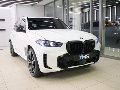 2023 BMW X5 M60i