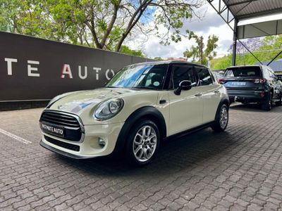 2016 MINI Hatch Cooper 5-dr Auto