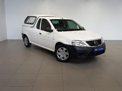 2022 Nissan NP200 1.6 A/C Safety Pack