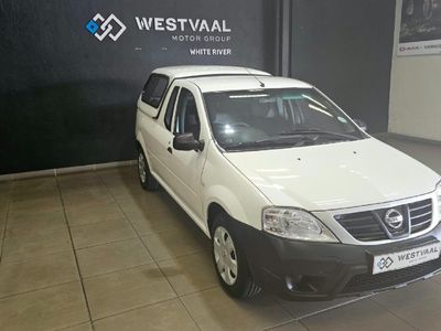 2023 Nissan NP200 1.6 A/C Safety Pack