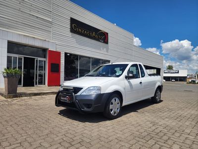 2023 Nissan NP200 1.6 A/C Safety Pack