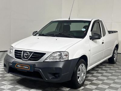 2023 Nissan NP200 1.6 A/C Safety Pack