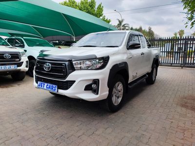 2017 Toyota Hilux 2.4 GD-6 Raised Body SRX Extended Cab
