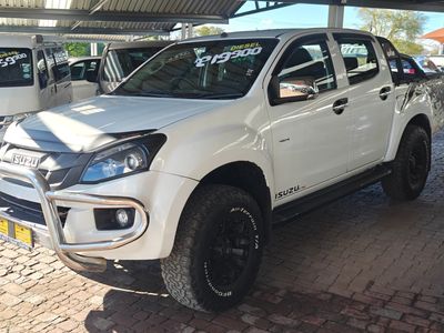 2013 Isuzu KB 300D-Teq LX 4x4 Double-Cab