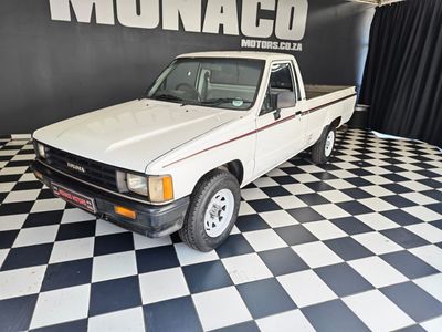 1993 Toyota Hilux 2200 LWB 5-spd Single-Cab