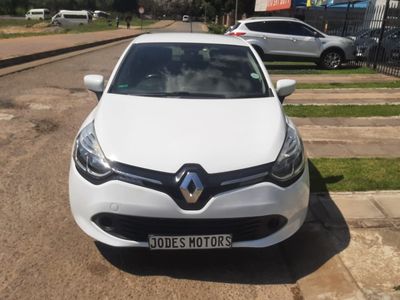 2016 Renault Clio IV 900T Blaze Limited Edition 5-dr (66kW)