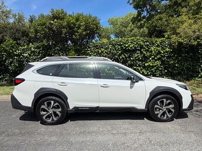 2022 Subaru Outback 2.5i Touring Auto