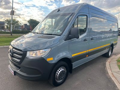 2025 Mercedes-Benz Sprinter PRO