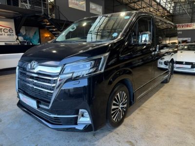 2023 Toyota Quantum 2.8 VX 6-seat