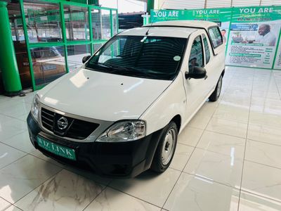 2019 Nissan NP200 1.6 A/C Safety Pack
