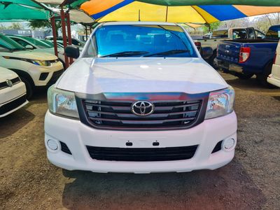 2015 Toyota Hilux Full service one owner very good condition