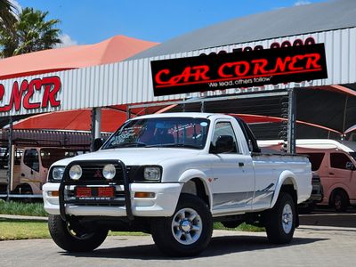 2000 Mitsubishi Colt 2400i LWB 4x4 Trailbuster Single-Cab