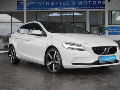 2018 Volvo V40 T4 Momentum Auto