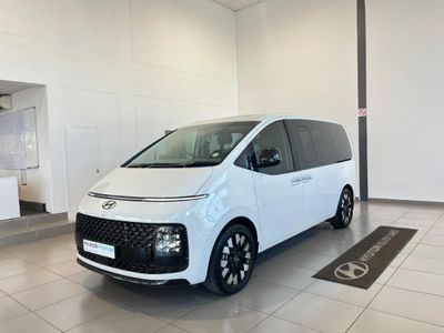 2025 Hyundai Staria 2.2d Luxury Auto