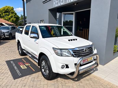 2015 Toyota Hilux 3.0 D-4D Legend 45 Raised Body Auto Double-Cab