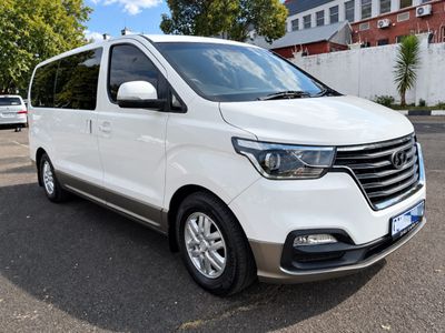 2021 Hyundai H-1 12 seater