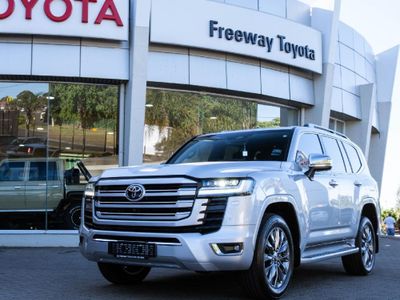 2026 Toyota Land Cruiser 300 V6 3.3D ZX