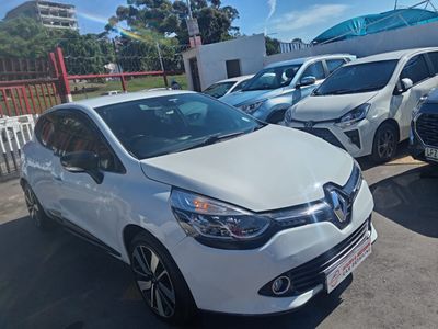 2017 Renault Clio IV 900T Dynamique 5-dr (66kW)