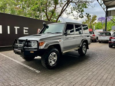 2014 Toyota Land Cruiser 76 4.5 D V8 Station Wagon