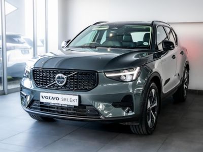 2026 Volvo XC40 B4 Plus Dark Geartronic Mild-Hybrid