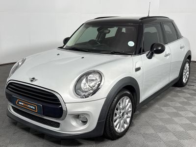 2016 MINI Hatch Cooper 5-dr Auto
