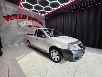 2020 Nissan NP200 1.6 A/C Safety Pack