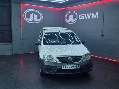2022 Nissan NP200 1.6 A/C Safety Pack