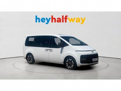 2023 Hyundai Staria 2.2d Luxury Auto