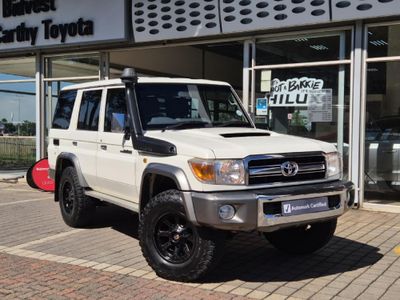 2014 Toyota Land Cruiser 76 4.5 D V8 Station Wagon