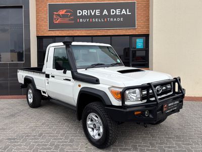 2015 Toyota Land Cruiser 79 4.5 D Single-Cab