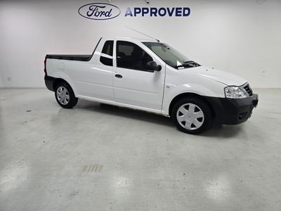 2022 Nissan NP200 1.6 A/C Safety Pack