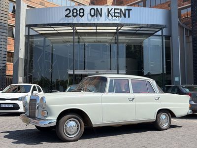 1967 Mercedes-Benz 200 200D Fintail Manual