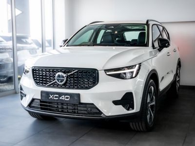 2026 Volvo XC40 B4 Plus Dark Geartronic Mild-Hybrid