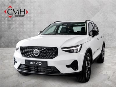 2026 Volvo XC40 B4 Plus Dark Geartronic Mild-Hybrid